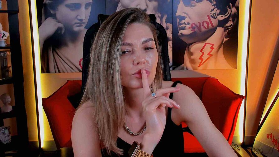AnnyEllis
